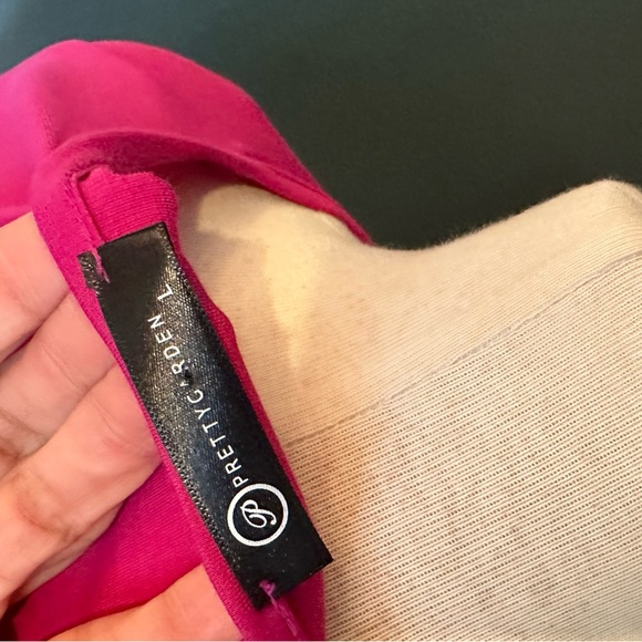 Ruched Wrap Midi Dress - Long Sleeve V-Neck w/ Split Hem | Elegant & Flattering - Picture 8 of 9